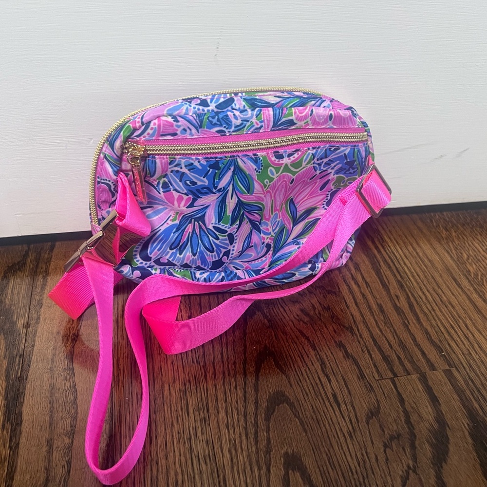 Lilly Pulitzer Pink Floral Print Crossbody Bag with Hot Pink Strap - Picture 4 of 5